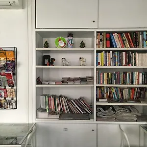 Plush Pods Hostel